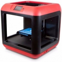 Impressora 3D Flashforge Finder Preta e Vermelha